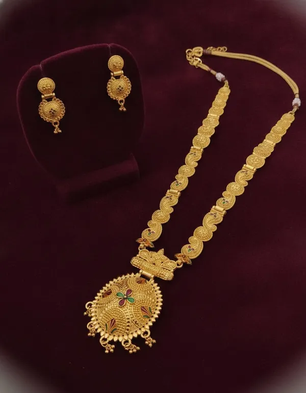 Gold_Brass_Traditional_Necklace_Set_For_Women