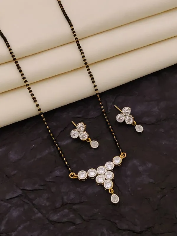 Black_And_Gold_Brass_Stone_Mangalsutra_Set_For_Women