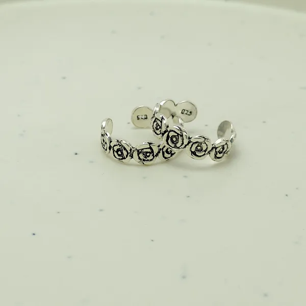 Oxidised_925_Silver_Rose_Toe_Ring_Adjustable_Tribal_Design