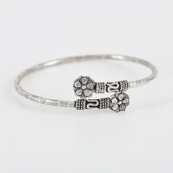 Rhodium_Flower_Silver_Bracelet_In_925_Sterling