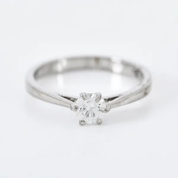 Nova_Solitaire_Ring_In_925_Sterling_Silver_1_95_Gm