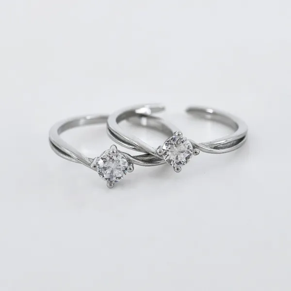 Zinnia_Twist_Solitaire_Toe_Rings_In_925_Sterling_Silver_4_Gm