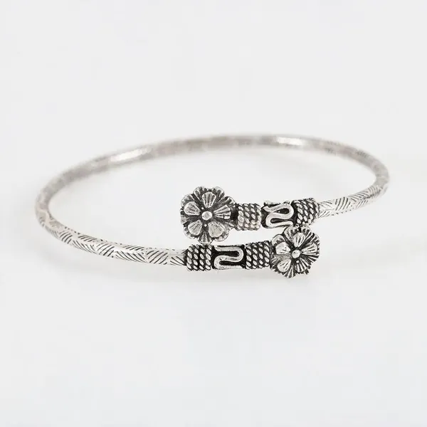Rhodium_Flower_Silver_Bracelet_In_925_Sterling