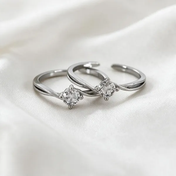 Zinnia_Twist_Solitaire_Toe_Rings_In_925_Sterling_Silver_4_Gm