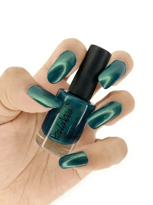 ColorHalo_Metallic_Nail_Lacquer_|_Long-Lasting,_High_Shine,_Chip-Resistant_&_Quick_Dry_Finish_|_Serebii_KM26_|_11ml_-_Pack_of_2