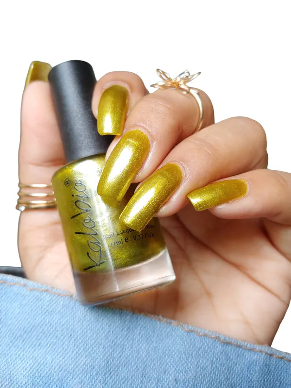 ColorHalo_Metallic_Nail_Lacquer_|_Long-Lasting,_High_Shine,_Chip-Resistant_&_Quick_Dry_Finish_|_Olivine_KM31_|_11ml_-_Pack_of_2
