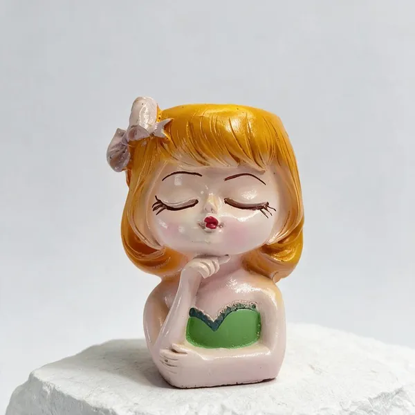 Resin_Girl_With_Golden_Hair_Green_Dress_Figurine