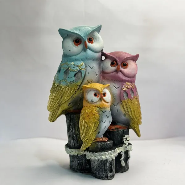 Multicolor_Resin_Three_Owls_On_Stump_Figurine