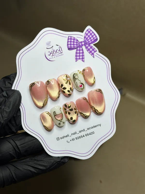 Pink_Gold_Floral_Embellished_Press-On_Nail_Set