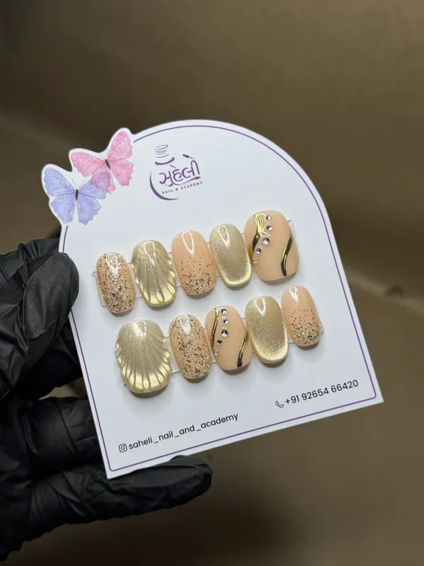 Gold_Beige_Glitter_Textured_Embellished_Press-On_Nails