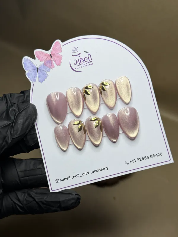 Mauve_Gold_Metallic_Accent_Almond_Press-On_Nail_Set