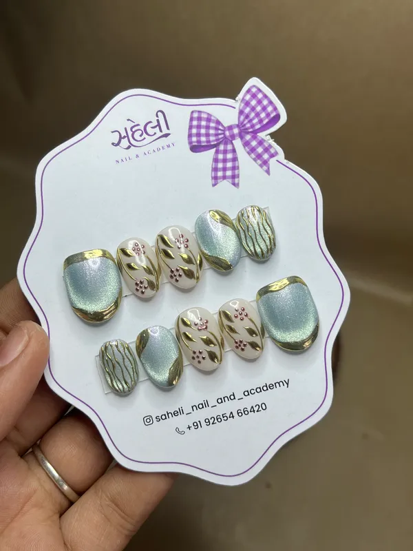 Saheli_Mint_Green_Gold_Floral_Wave_Press-On_Nail_Set