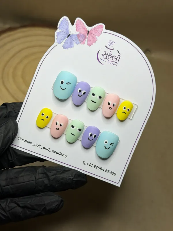 Pastel_Emoji_Design_Artificial_Press-On_Nail_Tips