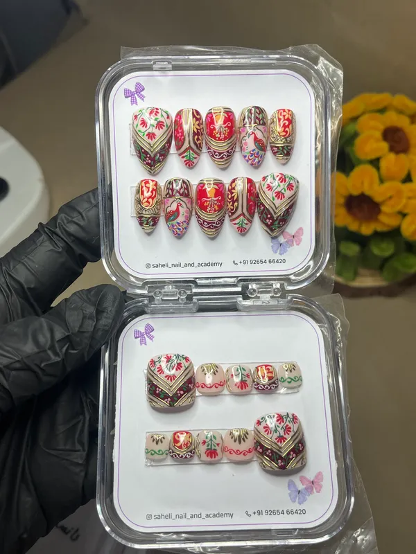 Saheli_Bridal_Floral_Paisley_Festive_Press-On_Nail_Set