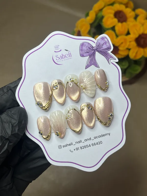 Saheli_Champagne_Shimmer_Rhinestone_Floral_Press-On_Nail_Set_Of_10