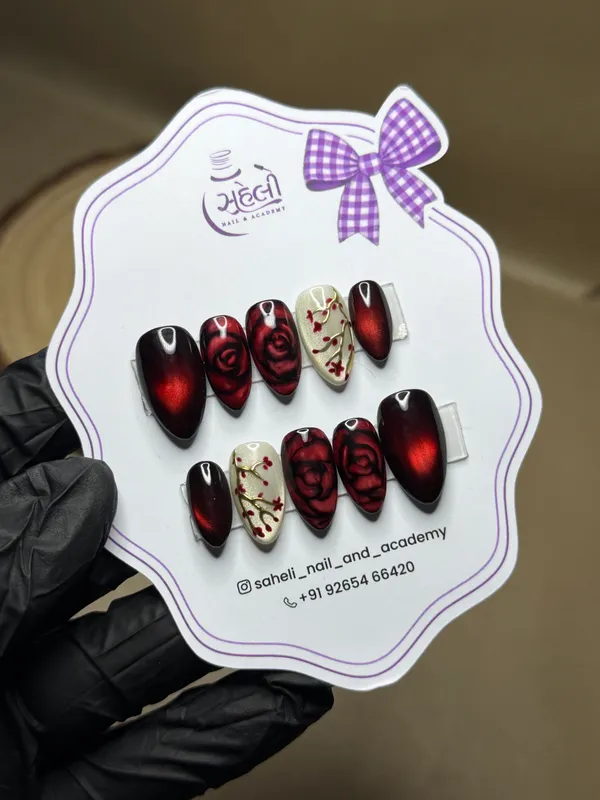 Black_Red_Rose_Floral_Press-On_Nail_Set