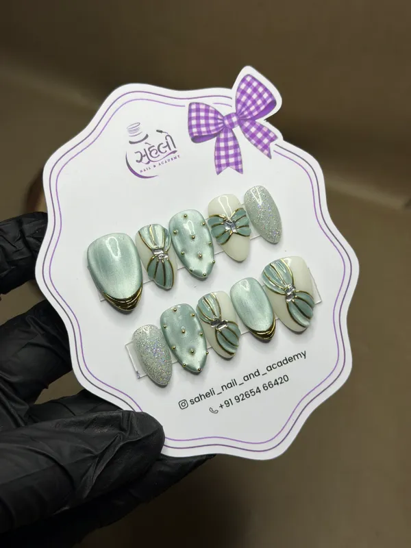 Mint_Green_Bow_Embellished_Glitter_Press-On_Nail_Tips_Set