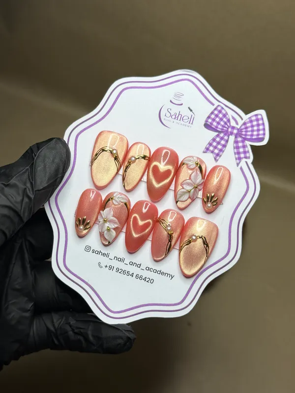 Saheli_Peach_Coral_Floral_Heart_Gold_Shimmer_Press-On_Nails