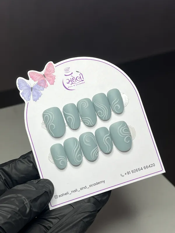 Saheli_Sage_Green_White_Swirl_Press-On_Nail_Set
