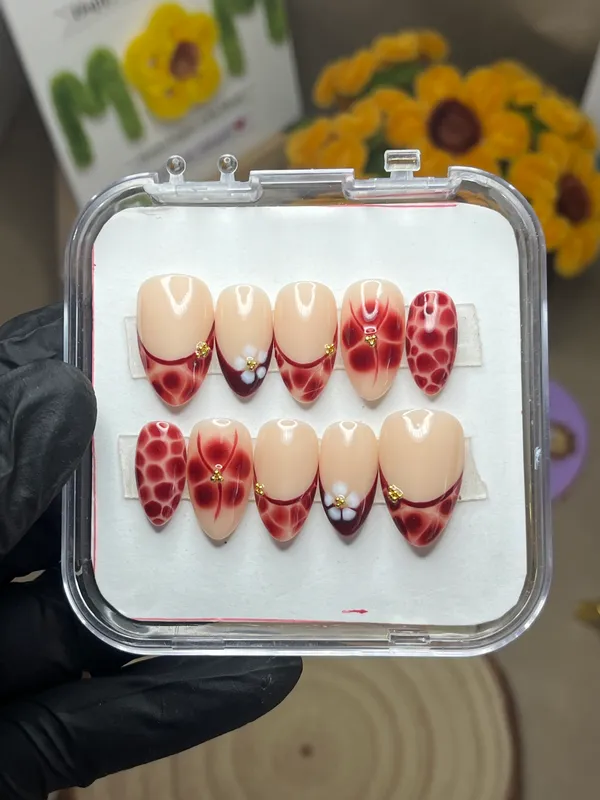 Red_Floral_Abstract_Gloss_Embellished_Press-On_Nail_Set