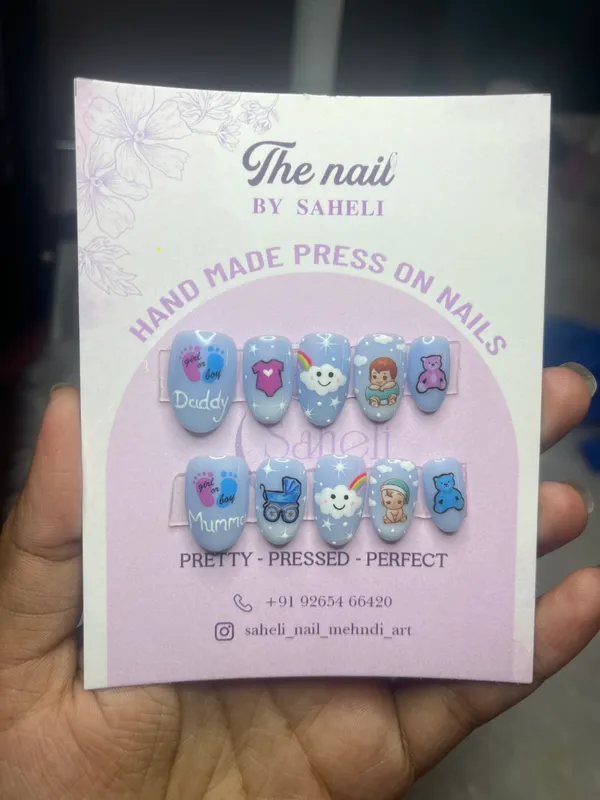 Saheli_Pastel_Blue_Cartoon_Character_Glossy_Press-On_Nail_Set_Of_10