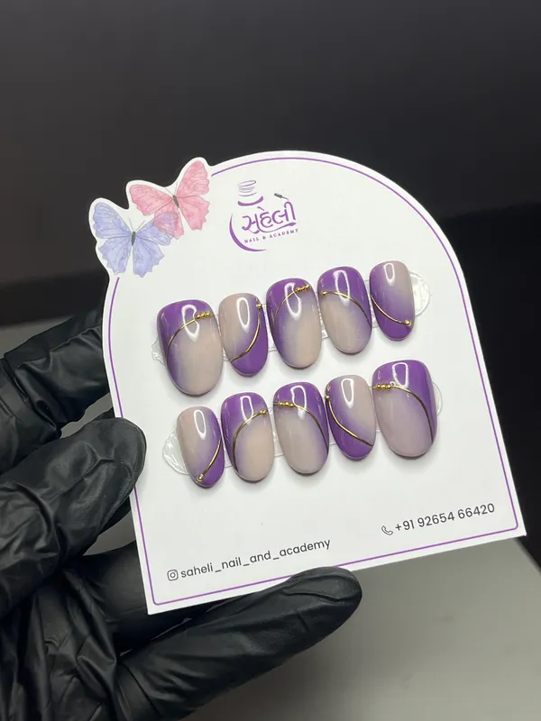 Saheli_Purple_Ombre_Gold_Line_Press-On_Nail_Set