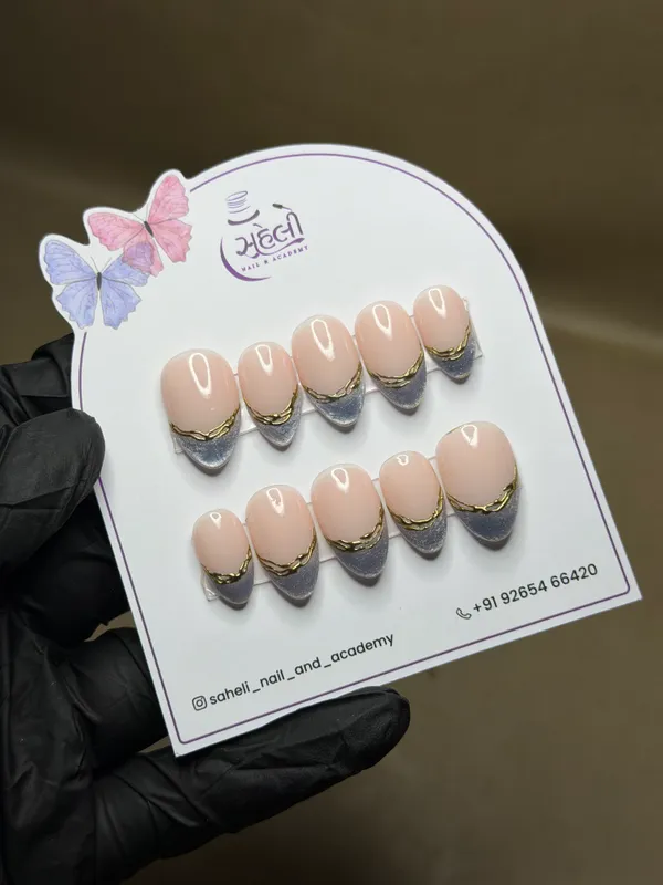 Saheli_Nude_Gold_Silver_Metallic_Accent_Press-On_Nails