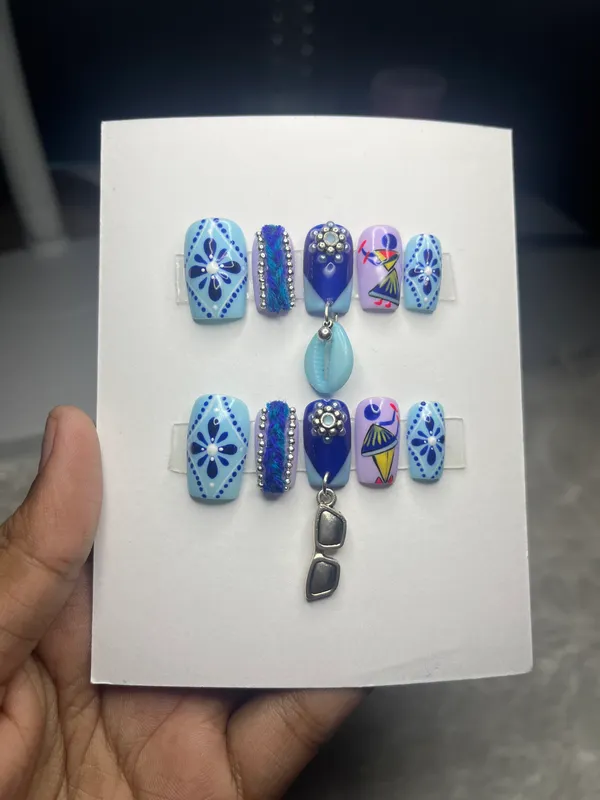 Saheli_Blue_Floral_Rhinestone_Embellished_Hair_Clip_Set_For_Women