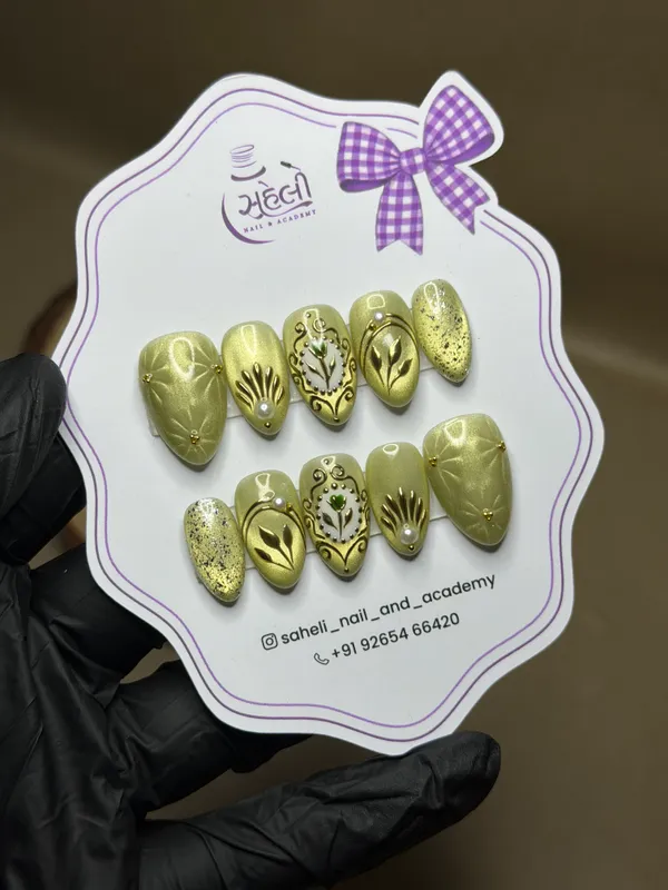 Olive_Green_Floral_Glitter_Gold_Press-On_Nail_Set