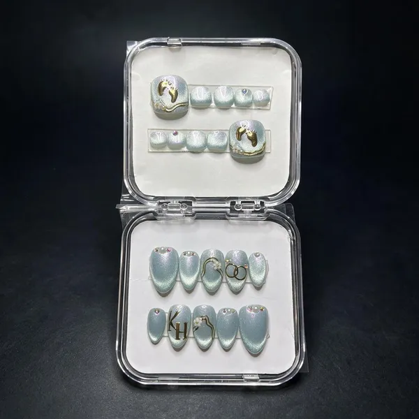 Saheli_Pearl_White_Shimmer_Embellished_Press-On_Nail_Set