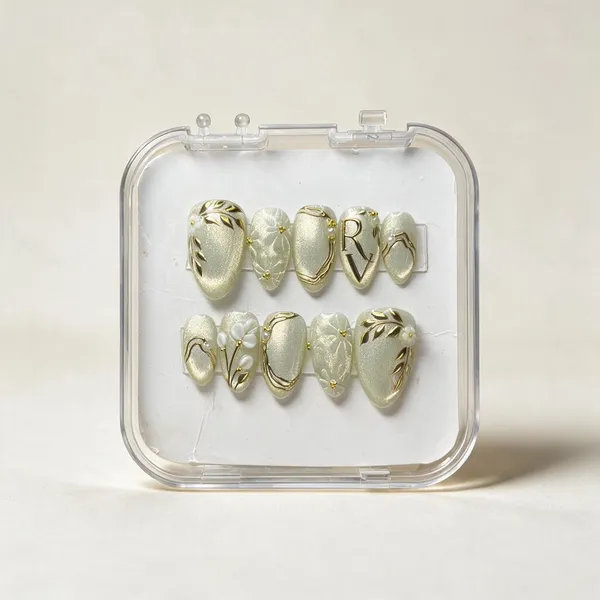 White_Floral_Gold_Leaf_Embellished_Press-On_Nail_Set