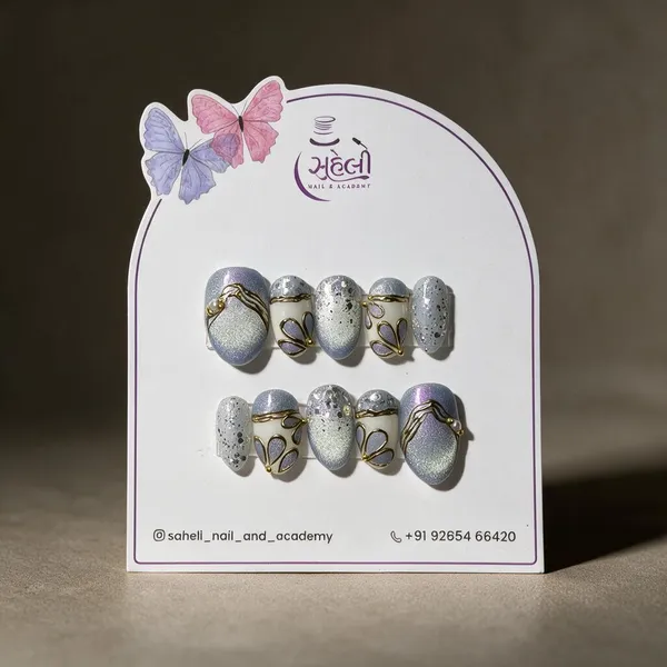 Saheli_Silver_Glitter_Lilac_Gold_Floral_Press-On_Nails