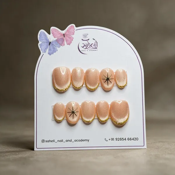 Saheli_Peach_Shimmer_Gold_Glitter_Oval_Artificial_Nail_Tips