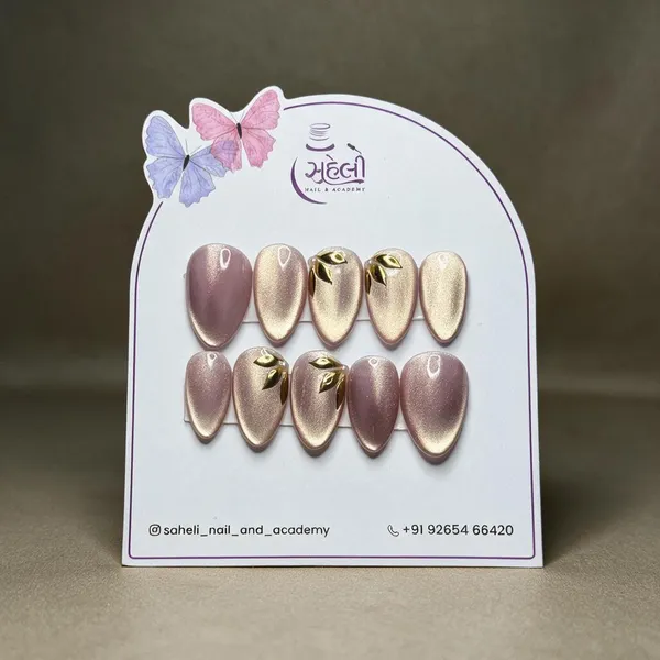 Mauve_Gold_Metallic_Accent_Almond_Press-On_Nail_Set