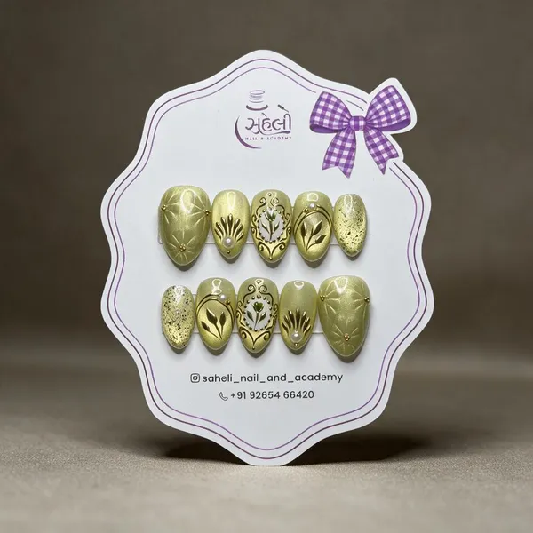 Olive_Green_Floral_Glitter_Gold_Press-On_Nail_Set
