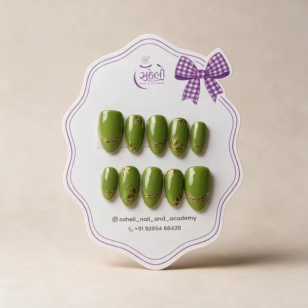 Green_Gold_Floral_Embellished_Press-On_Nail_Set