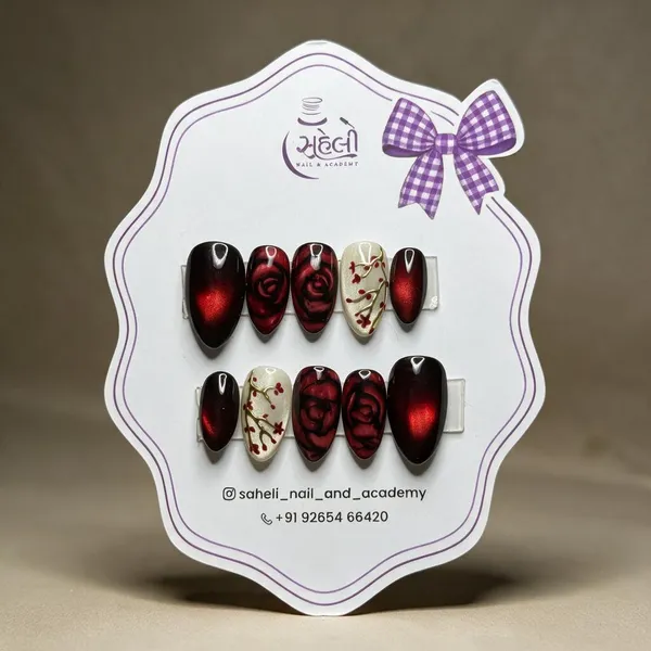 Black_Red_Rose_Floral_Press-On_Nail_Set