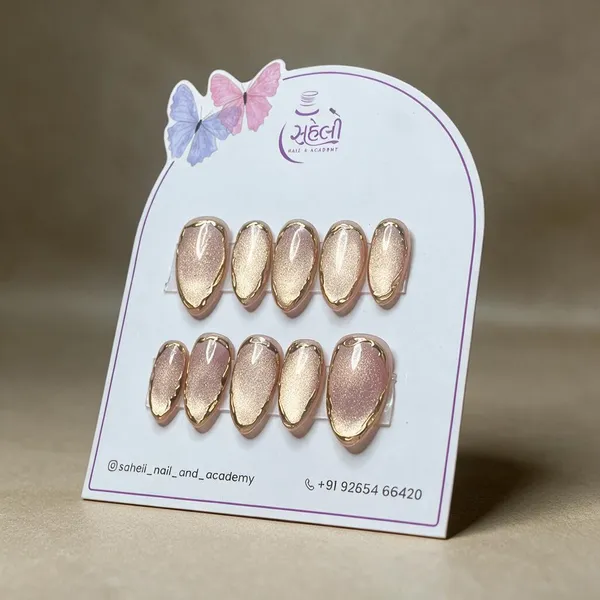 Saheli_Metallic_Gold_Silver_Mauve_Almond_Press-On_Nails