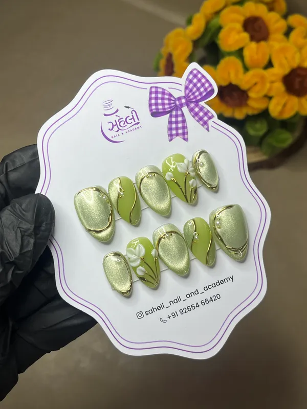 Green_Pearlescent_Floral_Embellished_Press-On_Nail_Set
