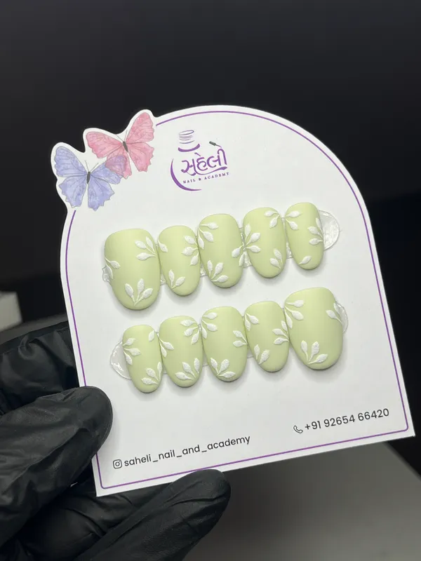 Saheli_Pastel_Green_White_Botanical_Press-On_Nail_Set