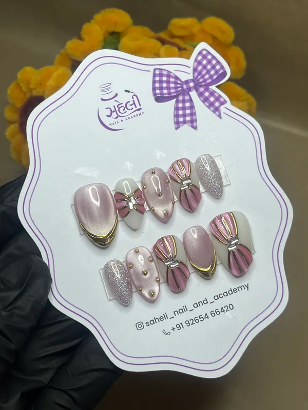 Saheli_Pink_Bow_Pearl_Glitter_Press-On_Nail_Set