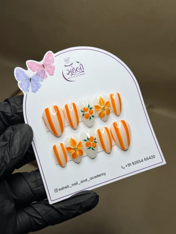Orange_White_Floral_Striped_Press-On_Nail_Tips