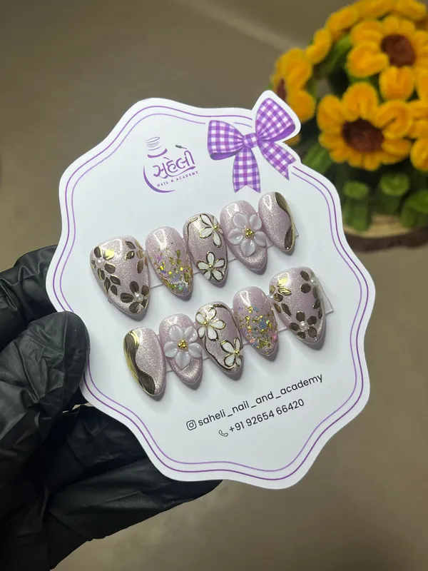 Saheli_Mauve_Floral_Glitter_Embellished_Press-On_Nail_Tips