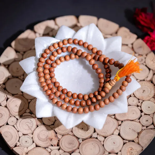 Brown_Sandalwood_108_Beads_Chandan_Mala_For_Unisex