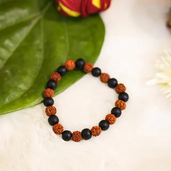 Brown_Black_Ebony_Wood_5_Mukhi_Rudraksha_Karungali_Bracelet