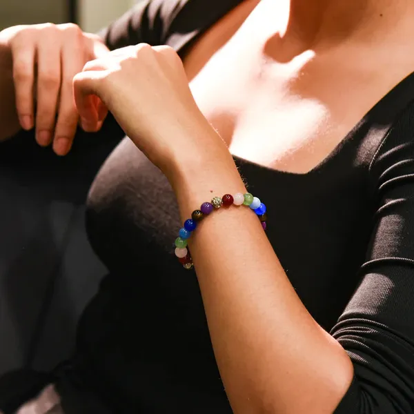 Multicolor_Crystal_7_Chakra_Bracelet_For_Unisex