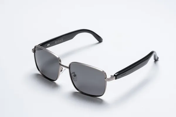 Black_Tr90_Square_Smart_Tooth_Sunglasses_For_Unisex