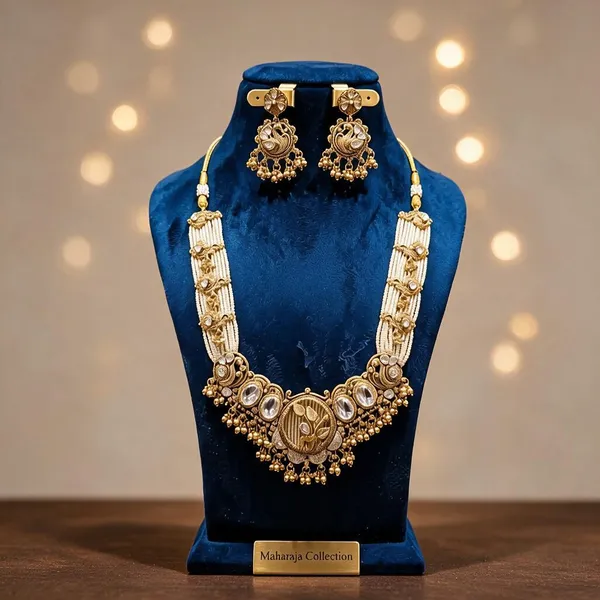 Gold_Plated_Statement_Pendant_Traditional_Necklace_Set_For_Women