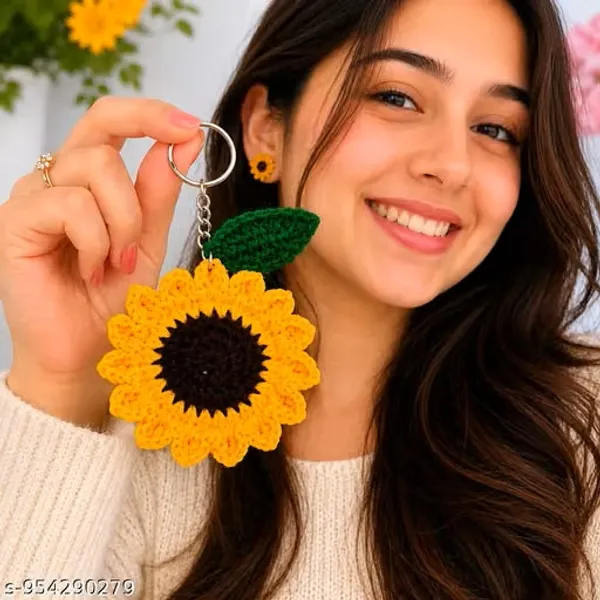 Crochet_Character_Handmade_Keychains_(12_Piece)