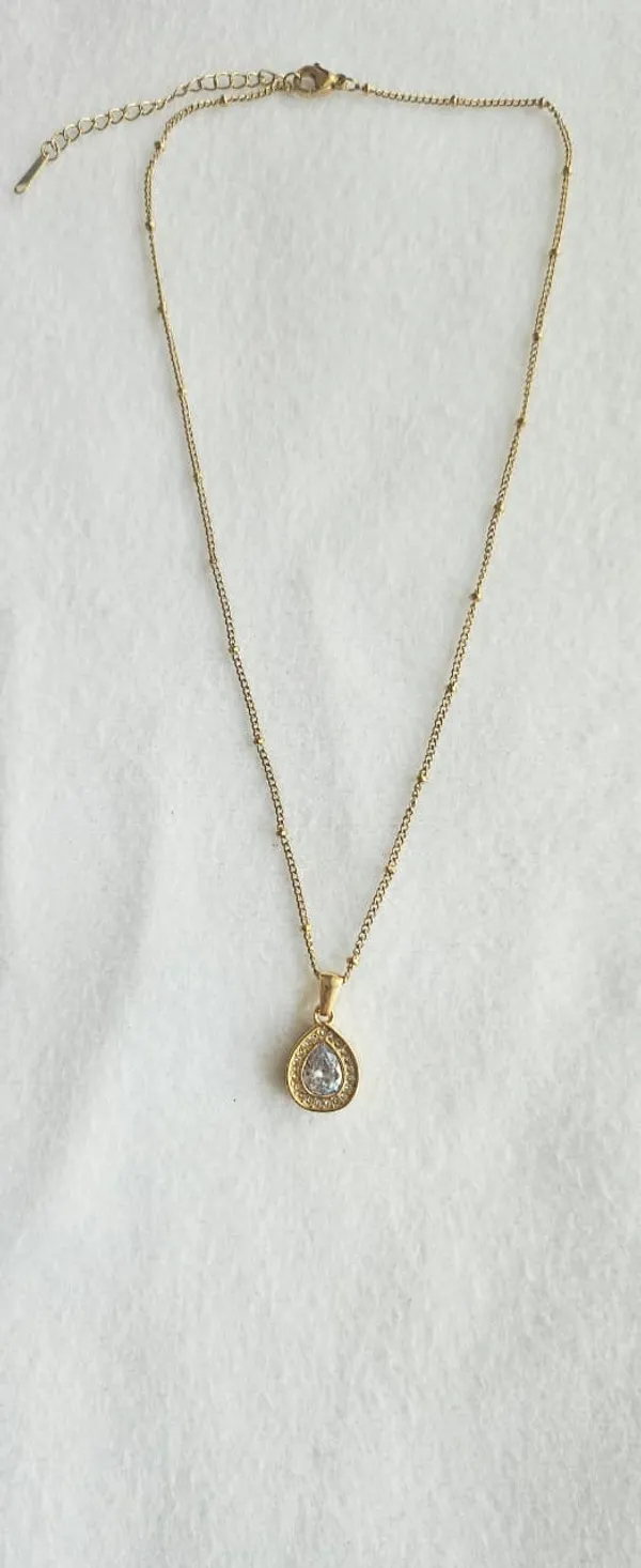 Vintage_Necklace_Inspired_Pear_Cut_Teardrop_Shaped